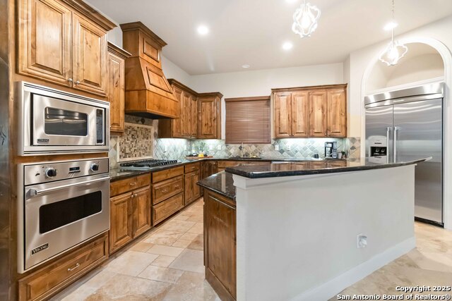 Listing photo id 13 for 8415 Wild Wind Park