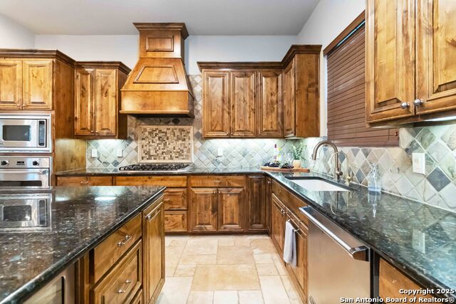 Listing photo id 19 for 8415 Wild Wind Park