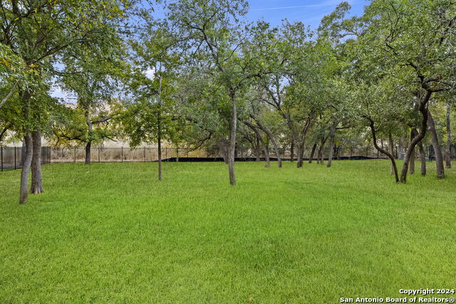 Listing photo id 43 for 8415 Wild Wind Park