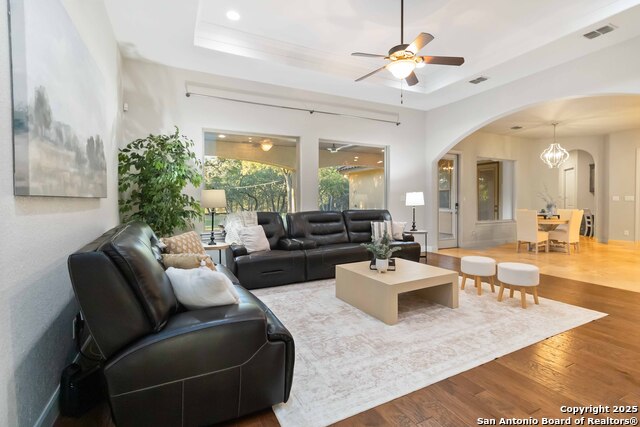 Listing photo id 7 for 8415 Wild Wind Park