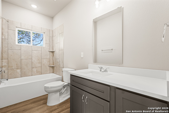 Image 33 of 38 For 851 Porter St