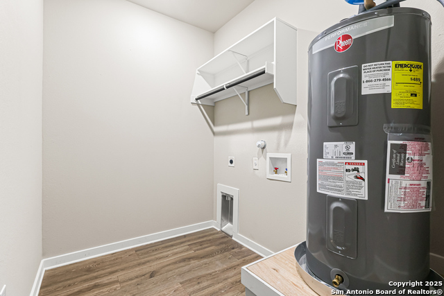 Image 8 of 38 For 851 Porter St