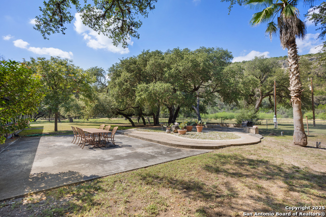 Listing photo id 14 for 000 Ranch Road 2631