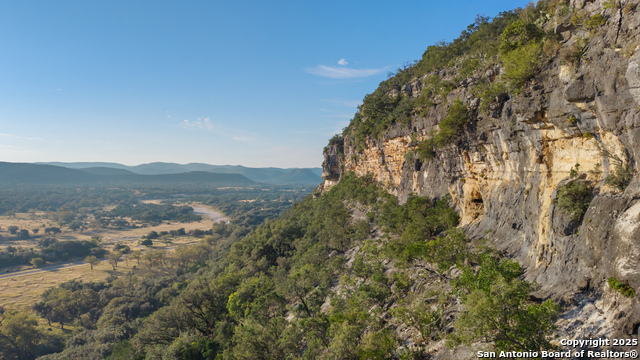 Listing photo id 22 for 000 Ranch Road 2631