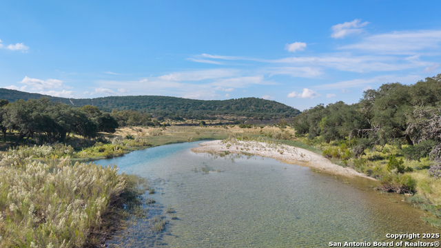 Listing photo id 39 for 000 Ranch Road 2631