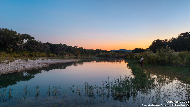 Listing photo id 45 for 000 Ranch Road 2631