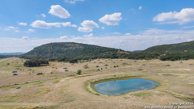 Listing photo id 46 for 000 Ranch Road 2631