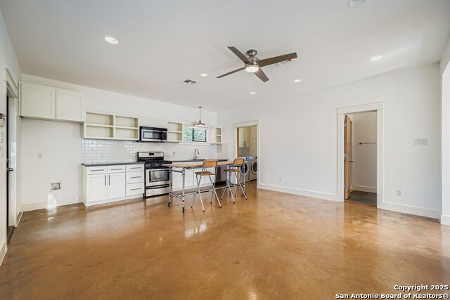 Image 22 of 38 For 1800 E. 14th