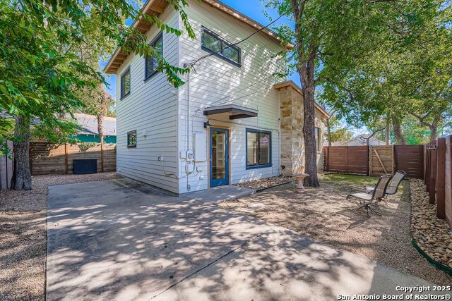 Image 30 of 38 For 1800 E. 14th