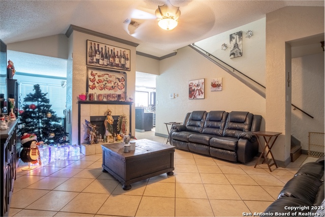 Image 2 of 15 For 5027 Cabin Lake