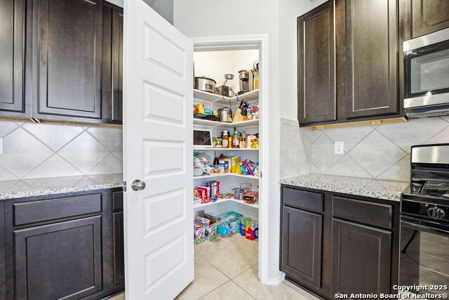 Image 18 of 49 For 5602 Daniel Way