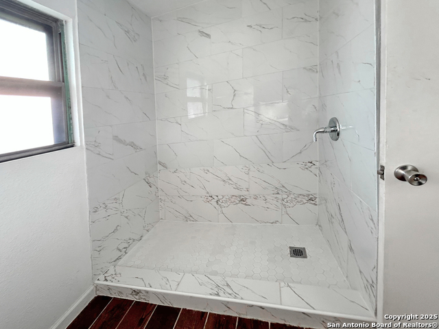 Image 23 of 24 For 546 Creath