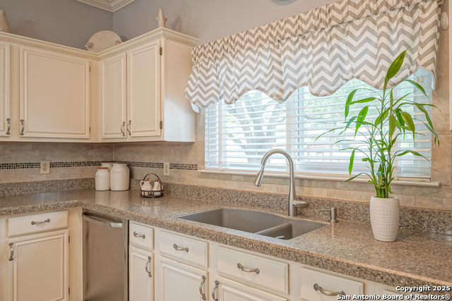 Image 35 of 66 For 8410 Tiguex  