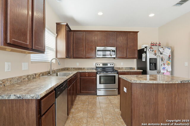 Image 11 of 22 For 9918 Fuchsia View