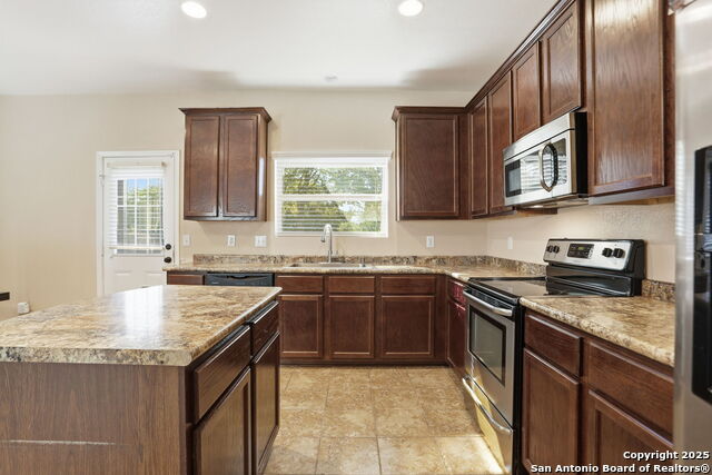 Image 12 of 22 For 9918 Fuchsia View