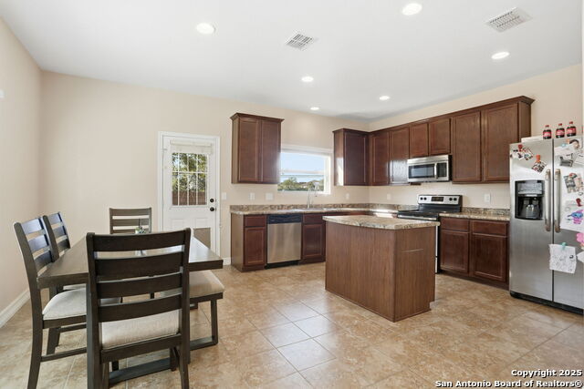 Image 13 of 22 For 9918 Fuchsia View