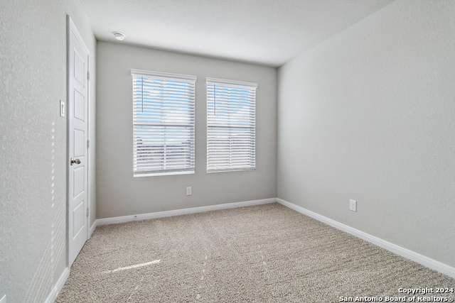 Listing photo id 16 for 3932 Abbott Pass