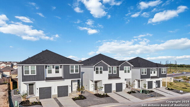 Listing photo id 35 for 3932 Abbott Pass