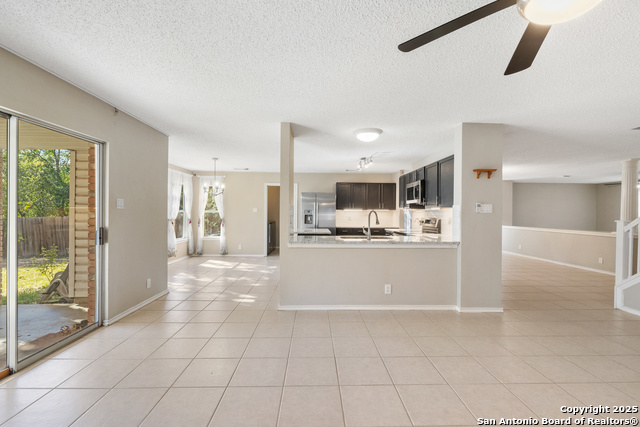 Image 11 of 36 For 6430 Maverick Trail Dr