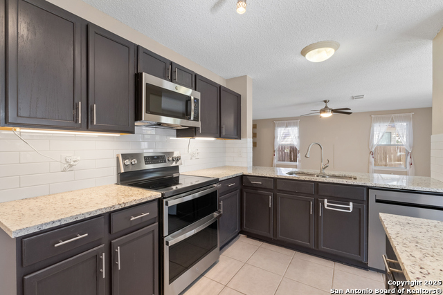 Image 14 of 36 For 6430 Maverick Trail Dr