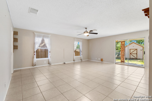 Image 8 of 36 For 6430 Maverick Trail Dr