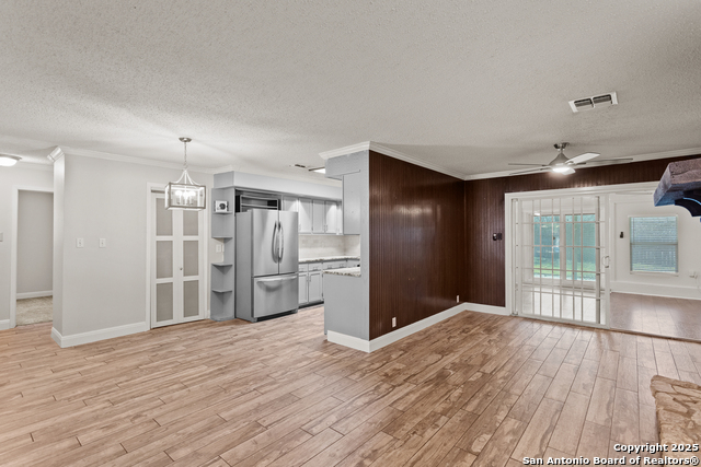 Image 11 of 32 For 6114 Forest Wood