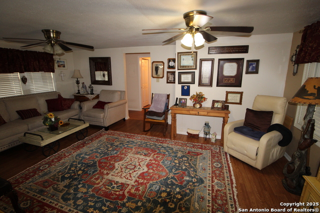 Image 12 of 27 For 19411 Somerset