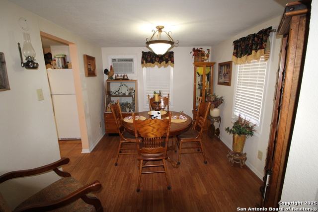 Image 15 of 27 For 19411 Somerset