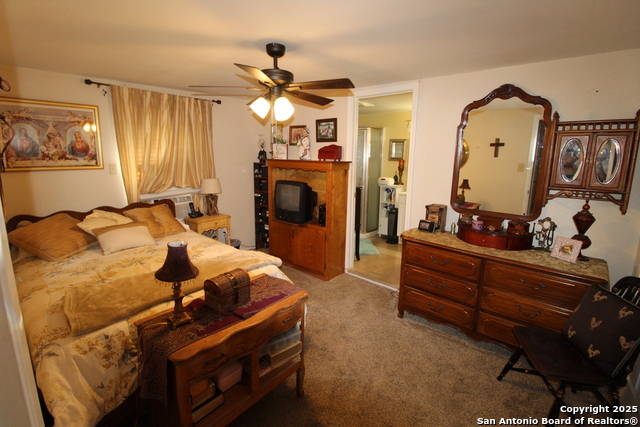 Image 18 of 27 For 19411 Somerset