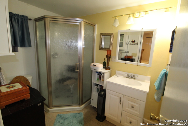 Image 20 of 27 For 19411 Somerset