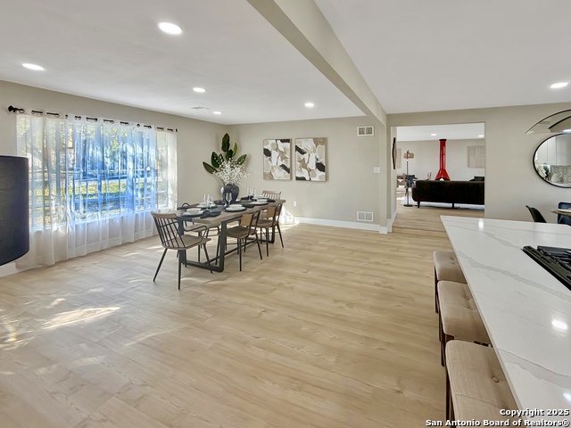 Image 17 of 41 For 351 Ave Maria