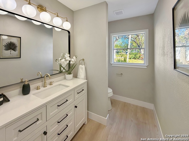 Image 19 of 41 For 351 Ave Maria