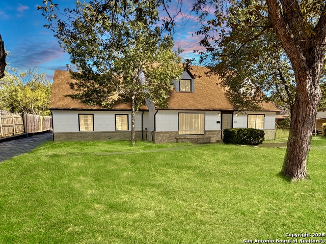 Image 2 of 41 For 351 Ave Maria