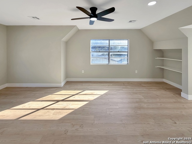 Image 25 of 41 For 351 Ave Maria