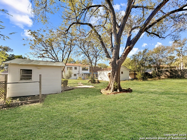 Image 30 of 41 For 351 Ave Maria