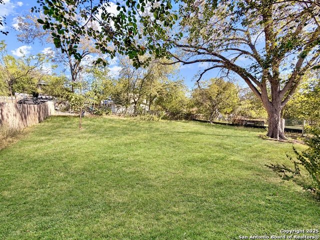 Image 34 of 41 For 351 Ave Maria