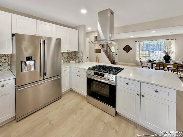 Image 7 of 41 For 351 Ave Maria