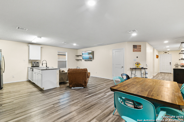 Image 21 of 39 For 7722 Nopalitos Cove