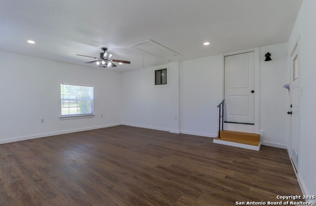 Image 19 of 32 For 1410 B Street