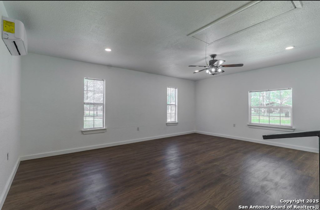 Image 20 of 32 For 1410 B Street