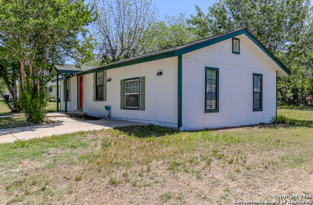 Image 26 of 32 For 1410 B Street