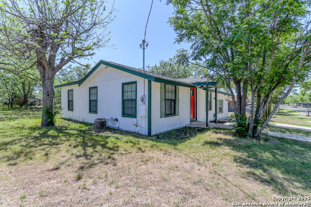 Image 30 of 32 For 1410 B Street