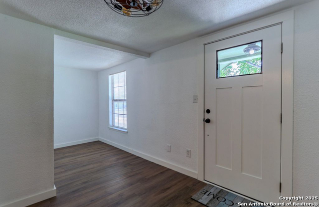 Image 4 of 32 For 1410 B Street