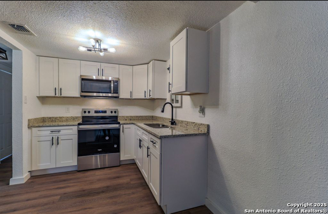 Image 6 of 32 For 1410 B Street