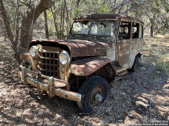 Image 17 of 33 For 235 Cambridge Rd W