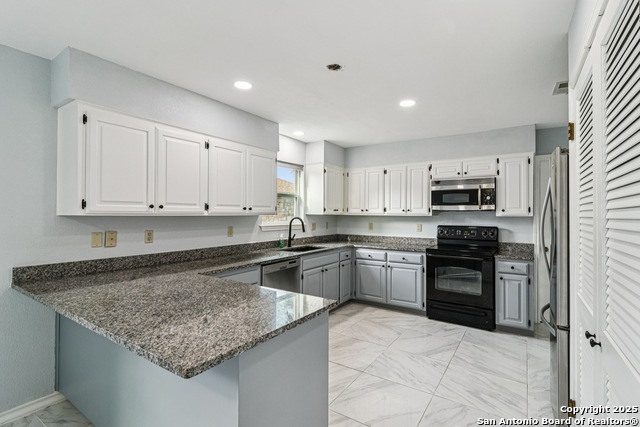 Image 2 of 23 For 6318 Firestone