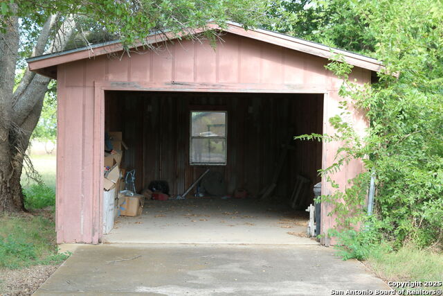 Image 3 of 4 For 5815 Pioneer Estates