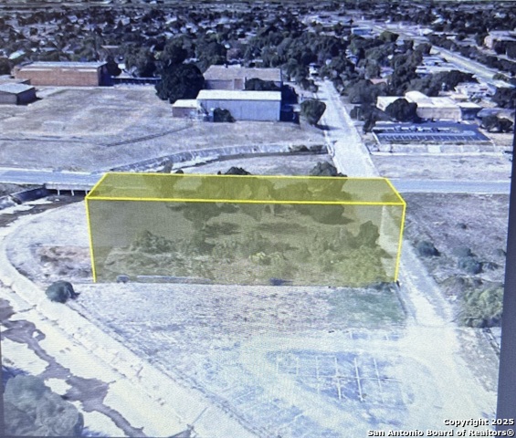 Image 2 of 4 For 138 Cornelia