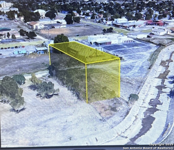 Image 3 of 4 For 138 Cornelia