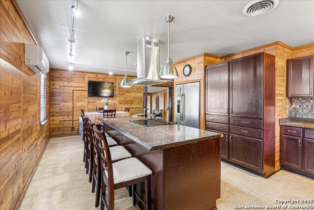 Image 2 of 39 For 232 Vista Dr